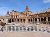 FB体育娱乐-塞维利亚强势日本，范佩西统治全场