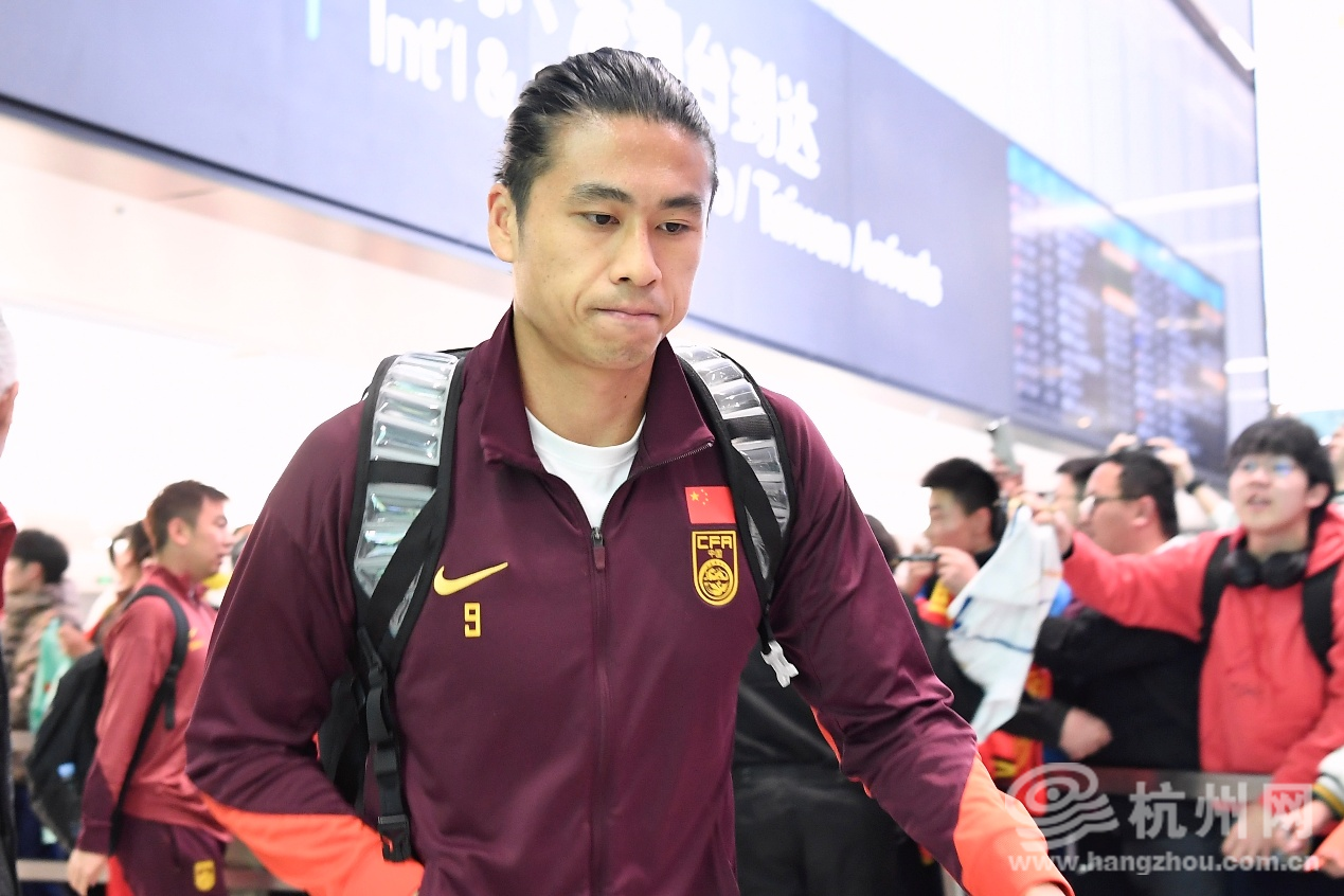 关于国家队备战世预赛，球迷热情期待的信息