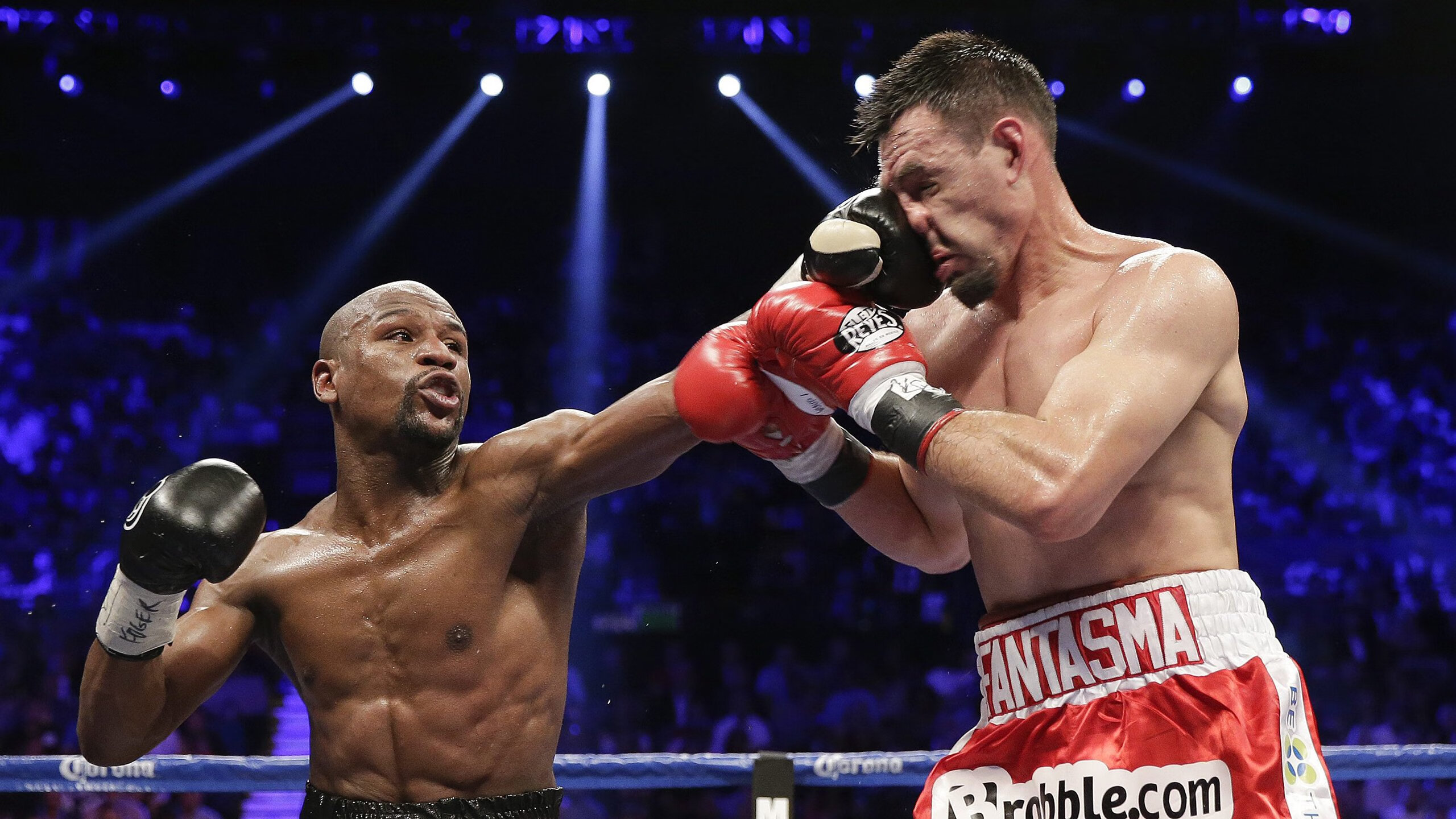 马刺对阵浙江队,保罗彻底打爆防线,展现大师级控场艺术