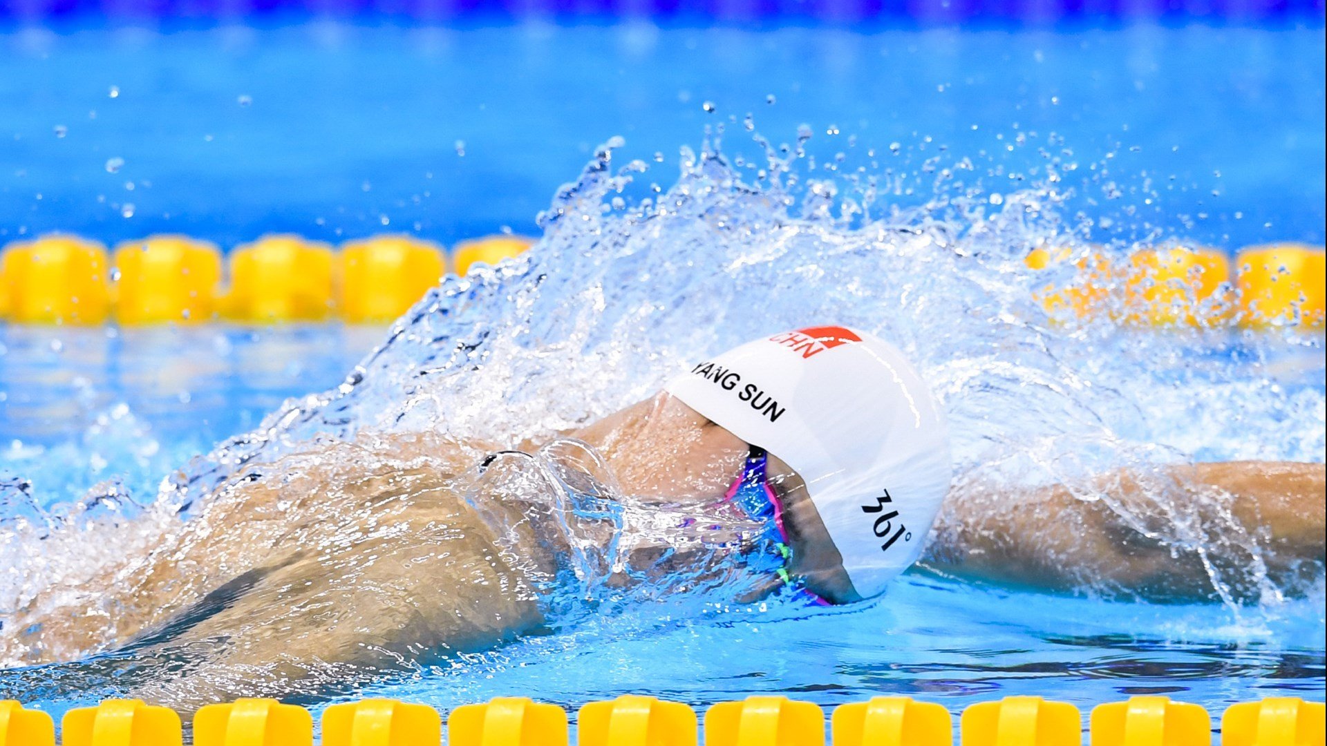 年度焦点之战之夜,利拉德扛起全队